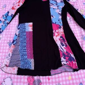 Parsley & Sage Multicolor Patterned Garment